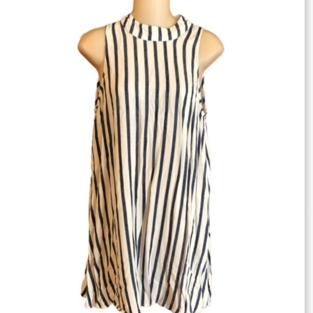 En‎ Creme Striped Sleeveless dress